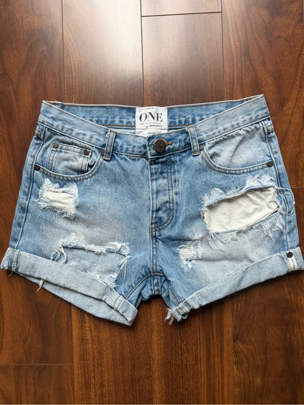 One Teaspoon “Chargers” Denim Distressed Cuffed Mid-Rise Shorts / Size 25